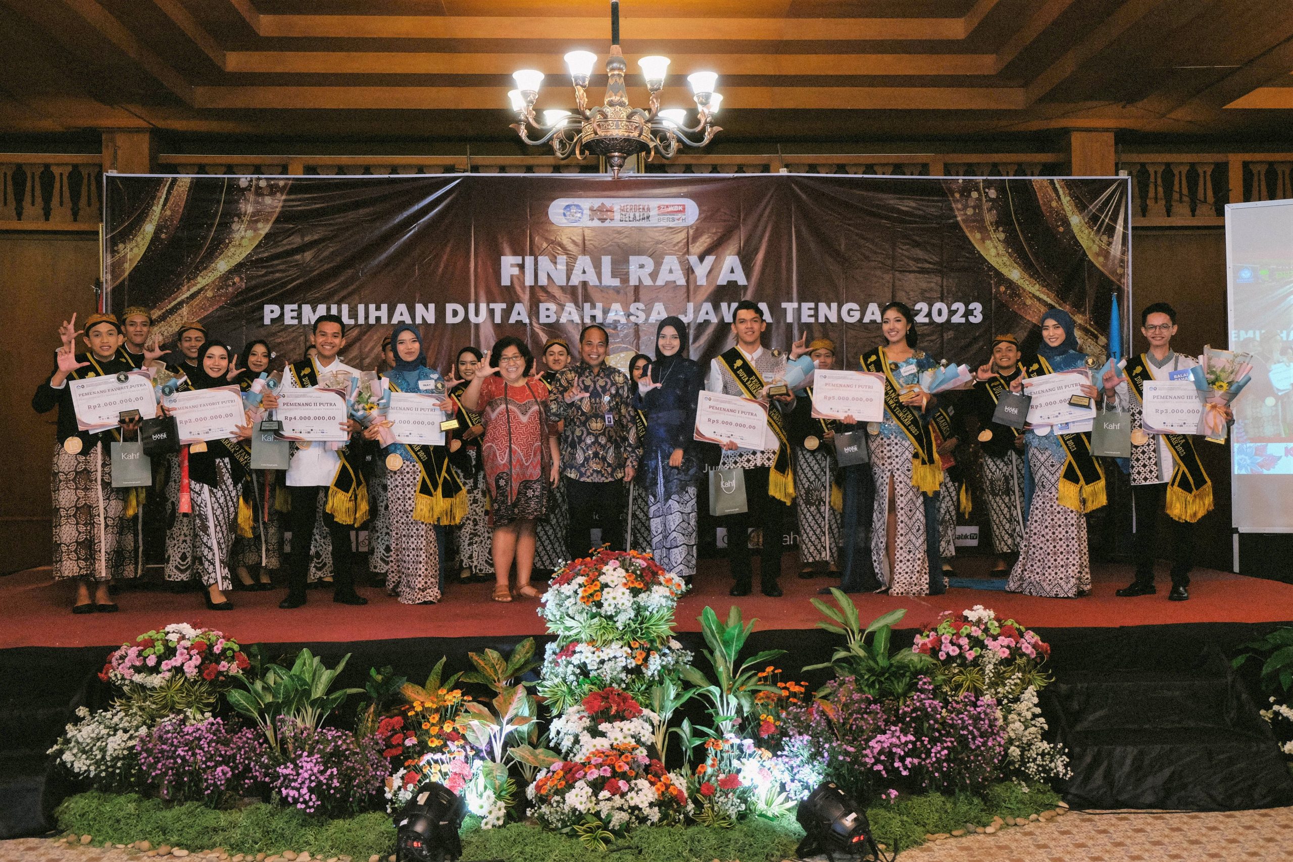 Kabupaten Batang dan Kota Semarang Menangi Pemilihan Duta Bahasa Jawa Tengah 2023